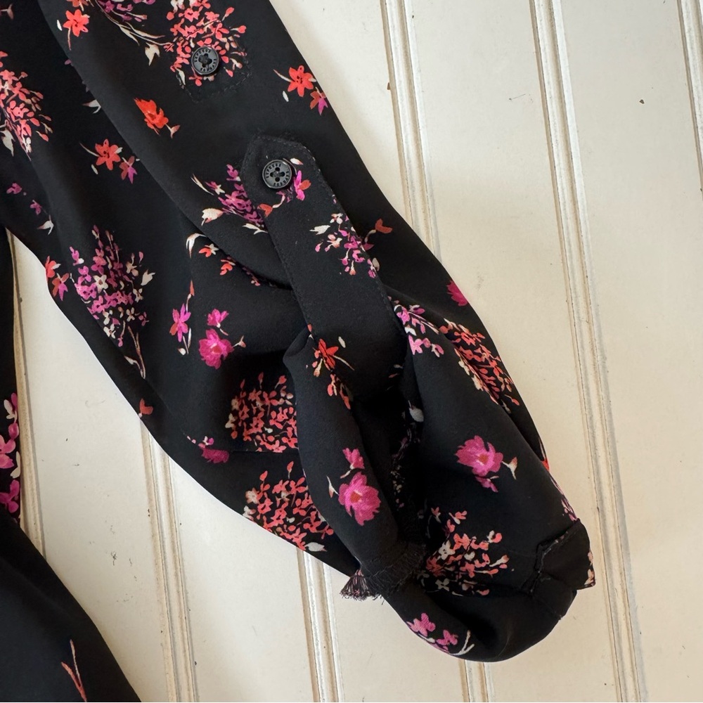 Express‎ The Portofino Shirt Women's XS Black Floral Blouse Office Business - Picture 5 of 11